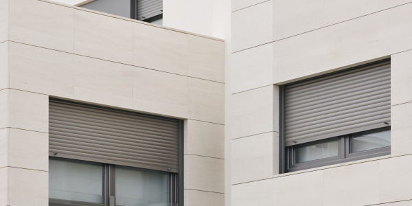 Puertas y Ventanas Seguridad de Aluminio / PVC en Hospitalet de Llobregat · Aislamientos Acústicos