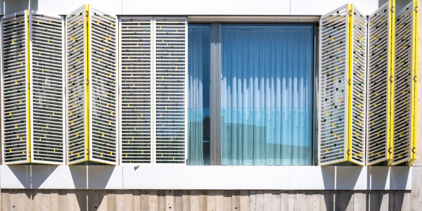 Puertas y Ventanas Seguridad de Aluminio / PVC en Hospitalet de Llobregat · Contraventanas y Persianas a Medida