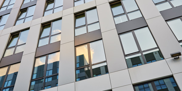 Fabricantes / Instaladores de Puertas y Ventanas de Aluminio / PVC en Hospitalet de Llobregat · Aislamiento Térmico y Acústico